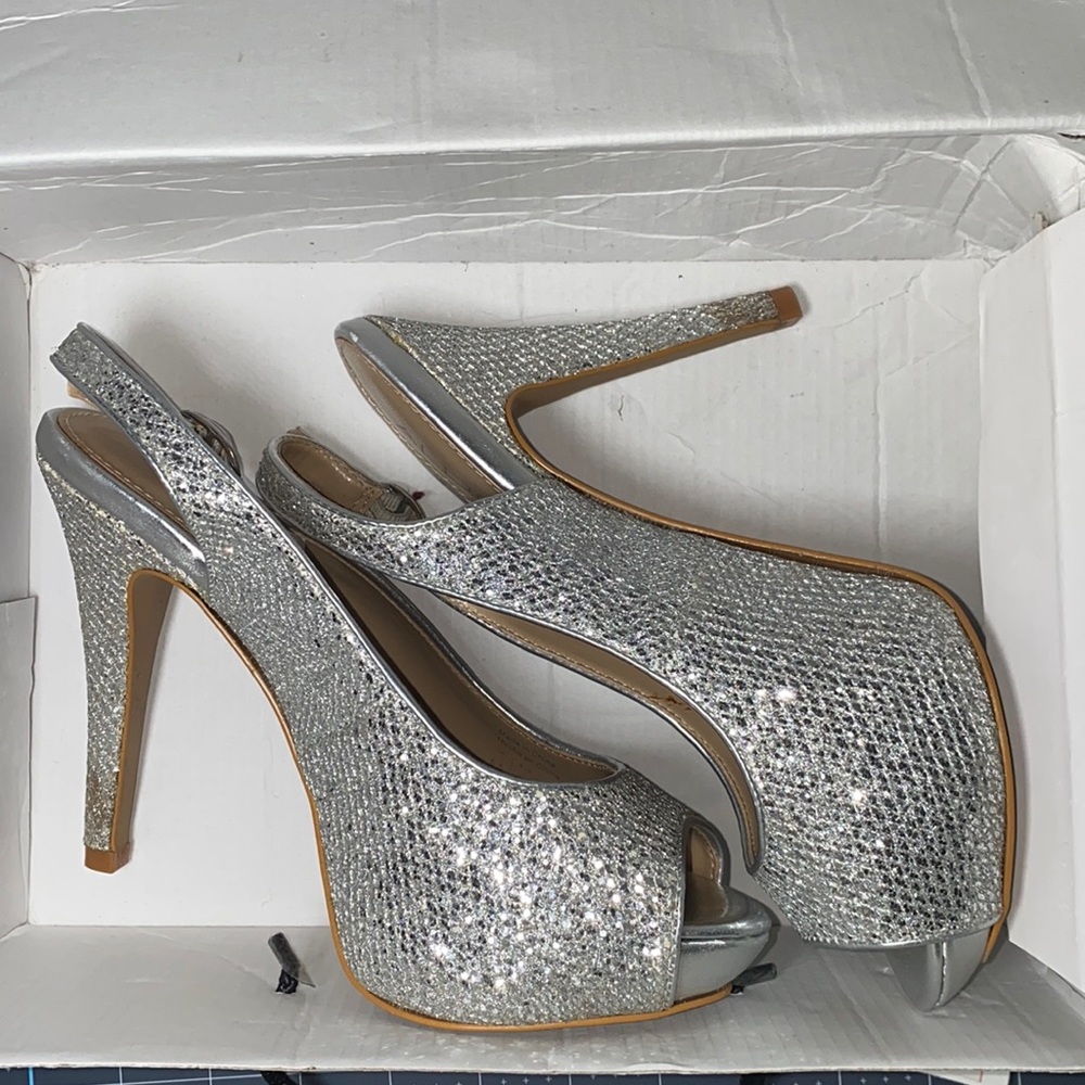 Aldo Britany peep toe shoes